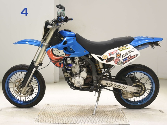 Kawasaki D-TRACKER