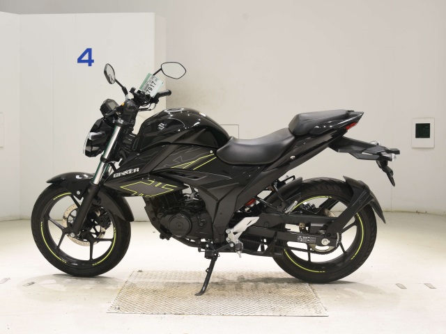 Suzuki GIXXER-150