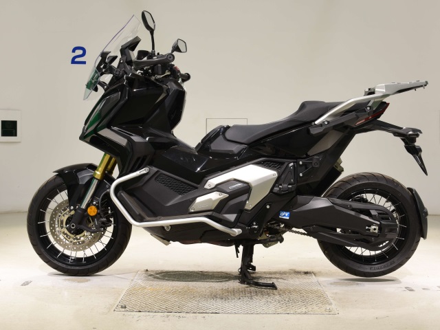 Honda X-ADV750-2