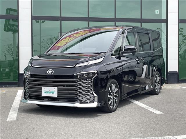 TOYOTA VOXY 2022