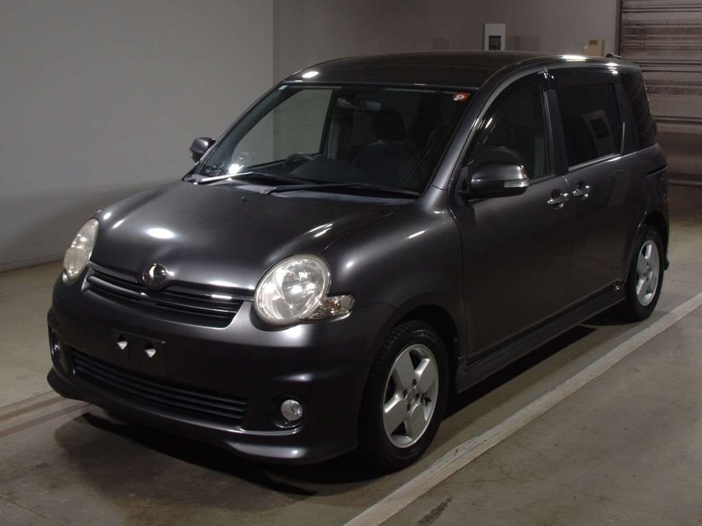 Toyota Sienta 2008