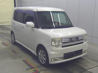 DAIHATSU MOVE CONTE L575S 2011 года выпуска
