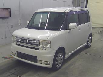 DAIHATSU MOVE CONTE L575S 2011 года выпуска