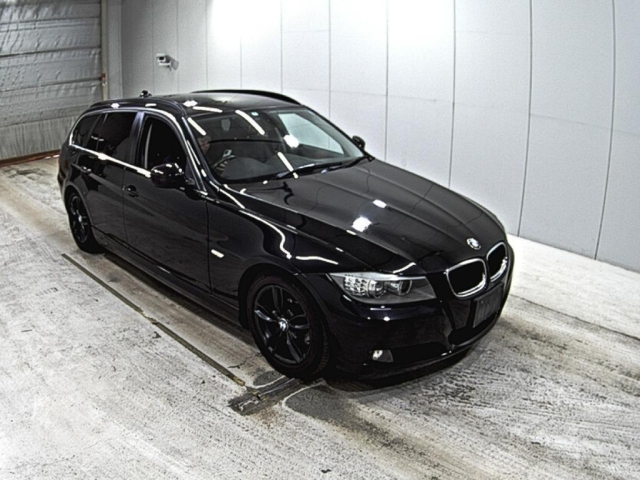 BMW 3 SERIES 2011